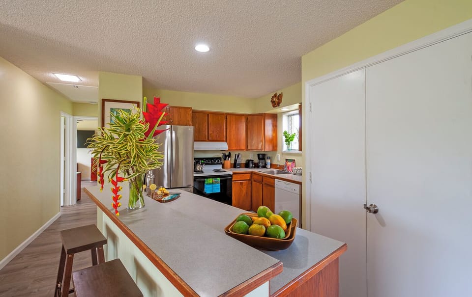 Condo, Multiple Beds, Balcony, Ocean View (1201) | Private kitchen | Coffee/tea maker