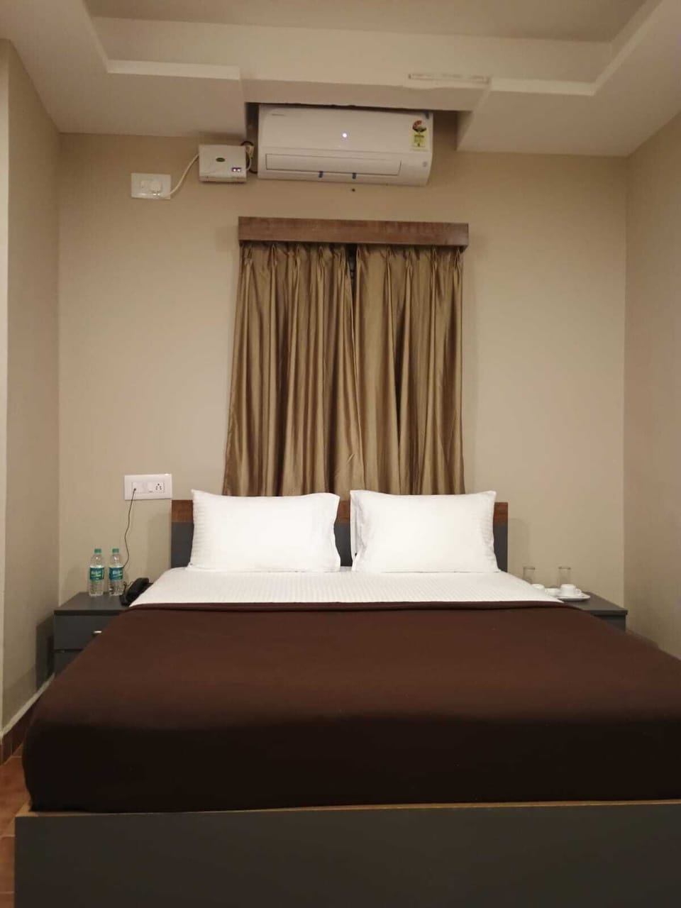 Standard Double Room, City View | Free WiFi, bed sheets