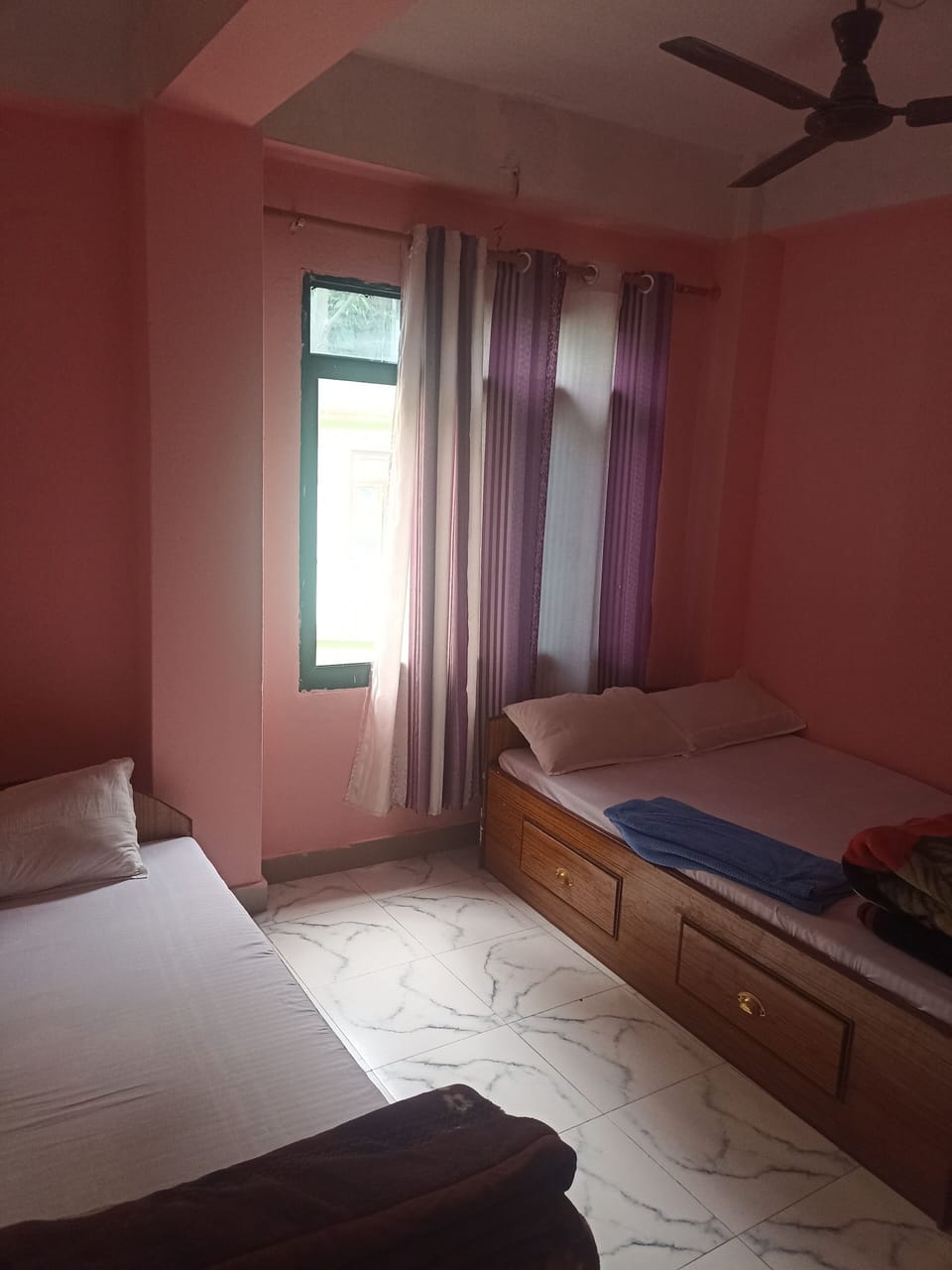 Basic Double Room | Soundproofing, WiFi (free), bed sheets