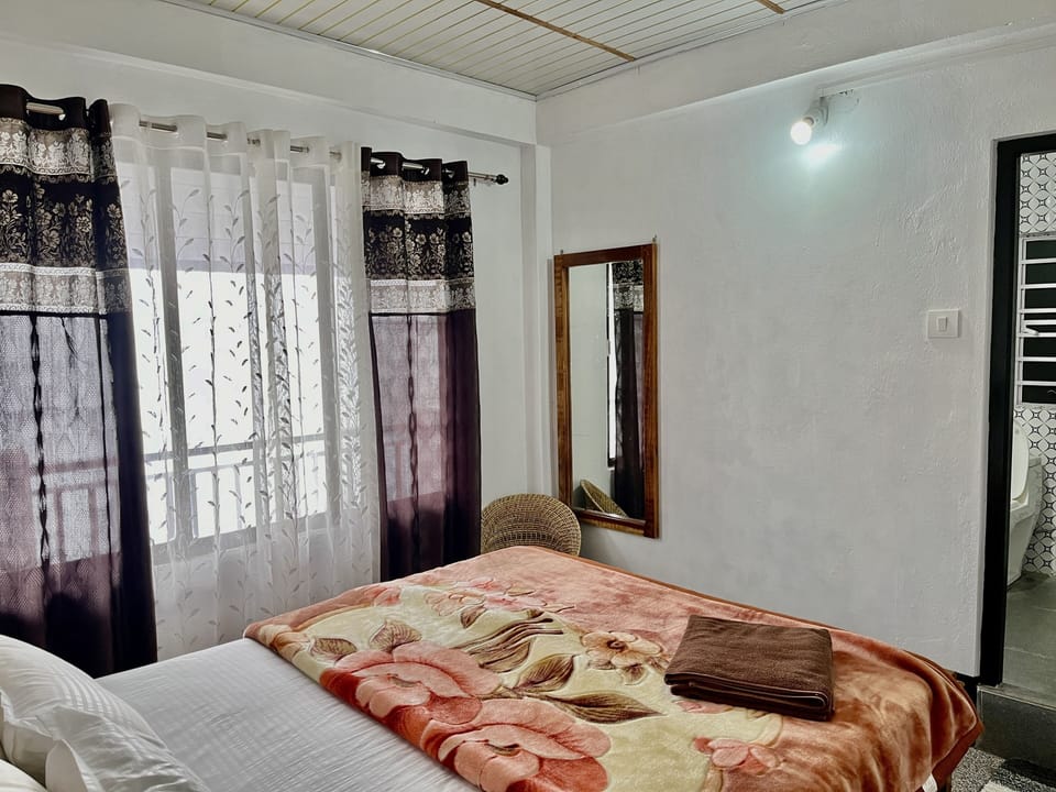 Family Double Room, Balcony, Mountain View | Desk, laptop workspace, free WiFi