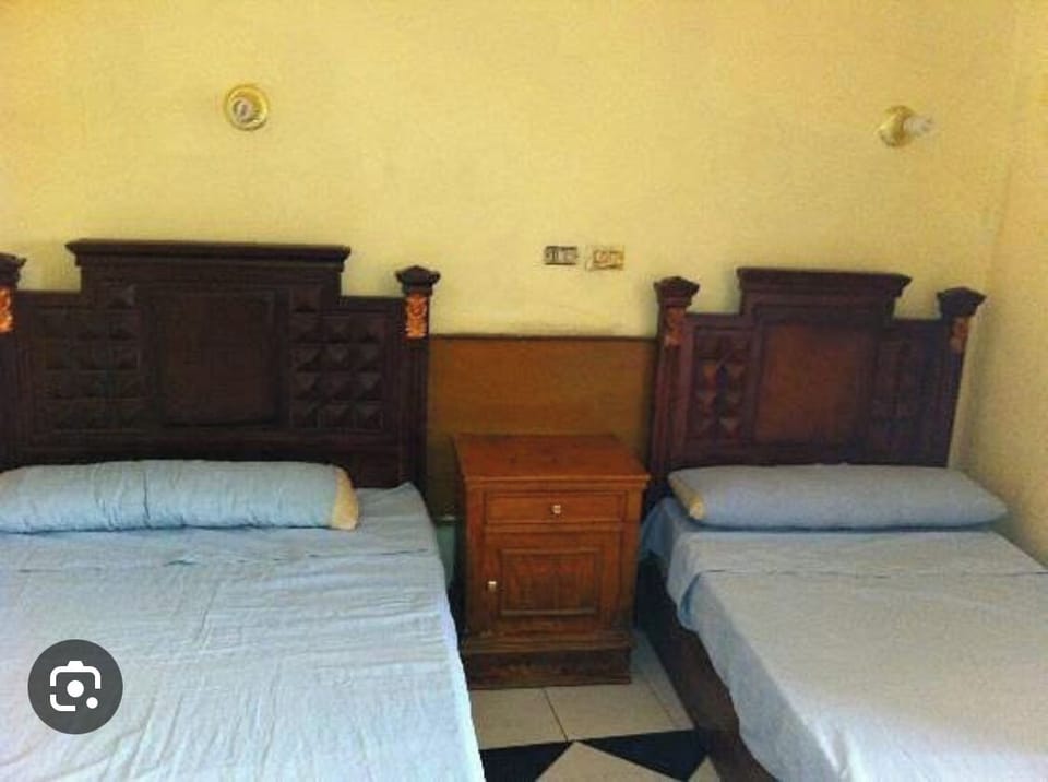 Standard Room | In-room safe, individually decorated, individually furnished, desk