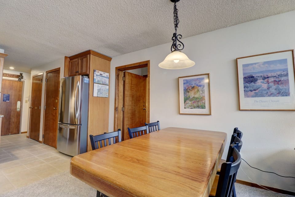 Condo, 3 Bedrooms | Dining