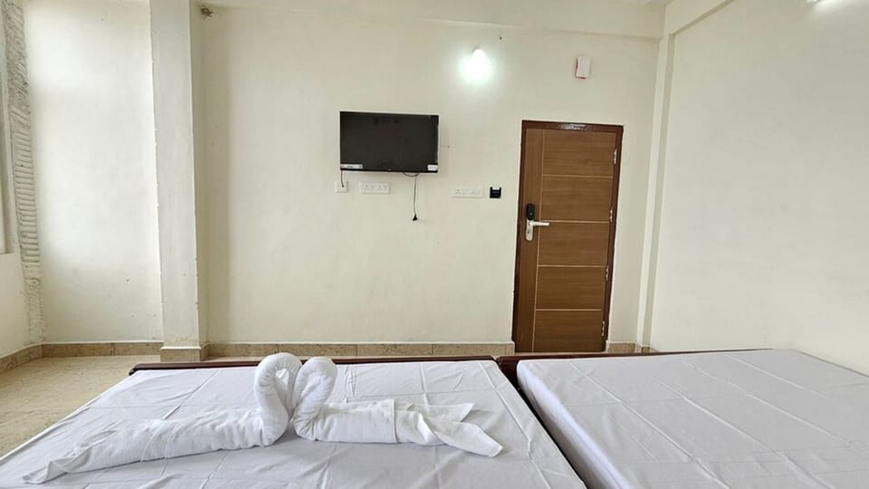 Desk, free WiFi, bed sheets