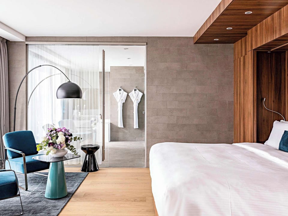 Luxury Penthouse, 1 King Bed with Sofa bed | Premium bedding, in-room safe, desk, soundproofing