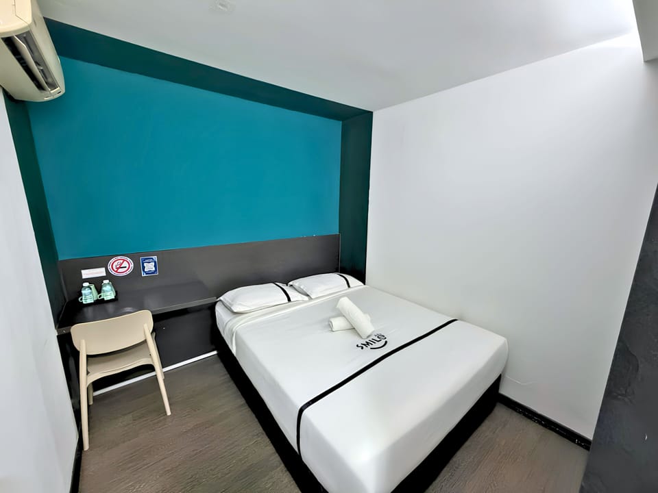 Double Room | Desk, soundproofing, iron/ironing board (on request), WiFi (free)