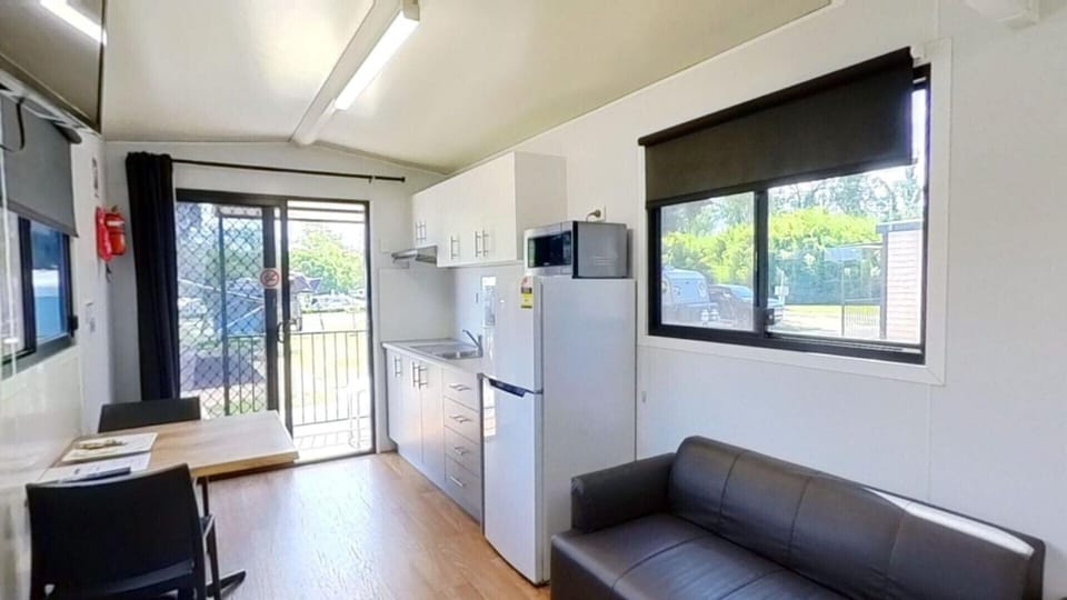 Standard Studio | Free WiFi, bed sheets
