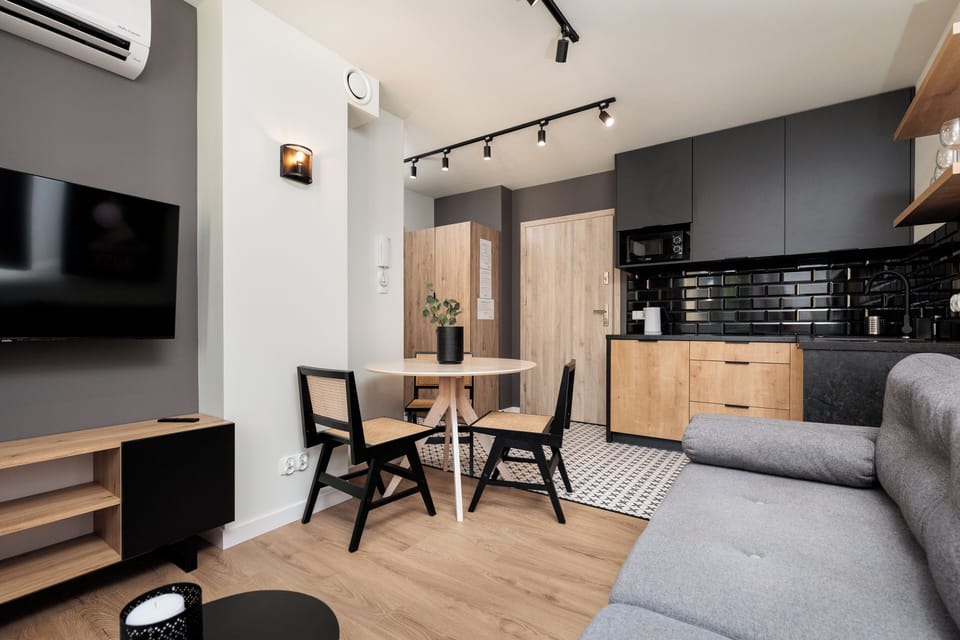 31. Krowoderska 55 | Living room | TV