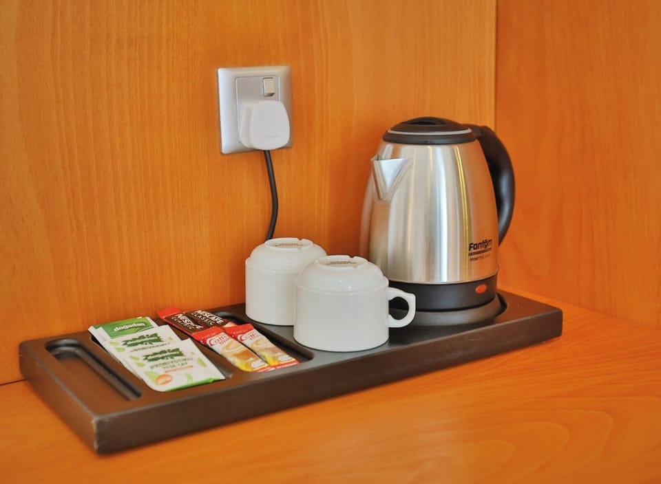 Standard Double Room | In-room safe, iron/ironing board, cribs (free), WiFi (free)