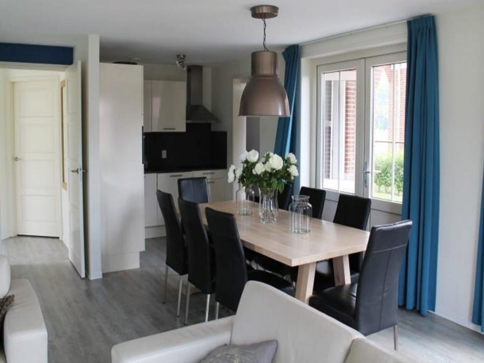 House | Dining