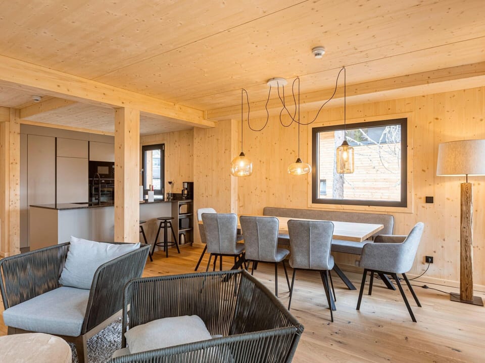 Chalet | Dining
