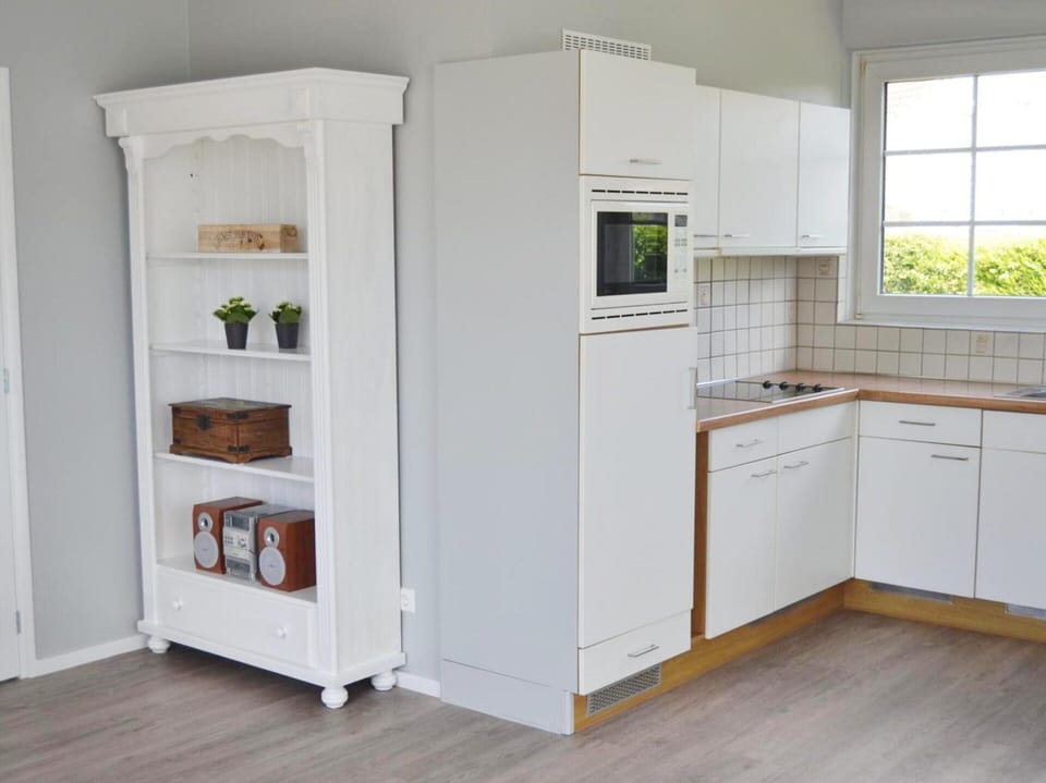 House | Private kitchen | Electric kettle, toaster, highchair