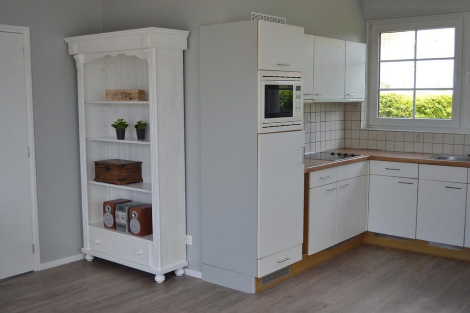 House | Private kitchen | Electric kettle, toaster, highchair