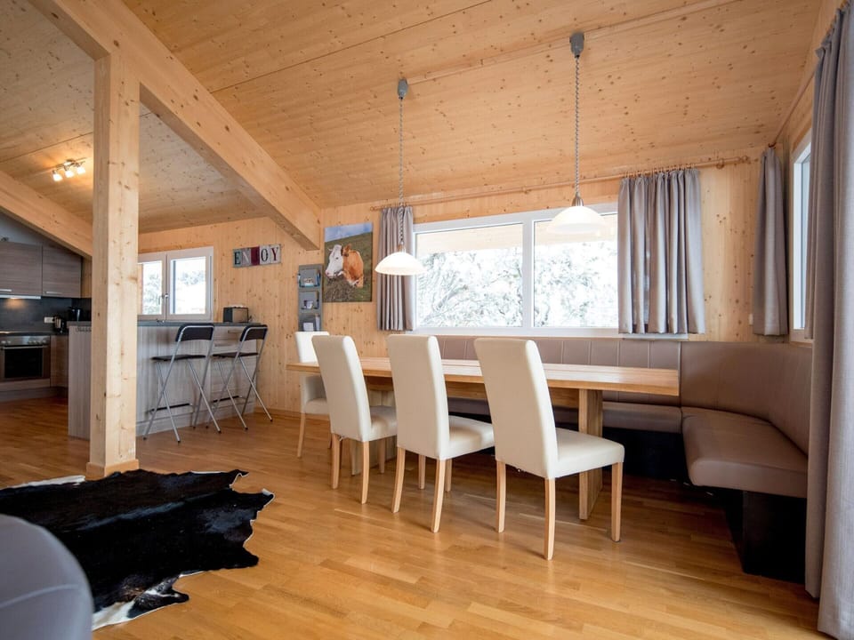 Chalet | Dining