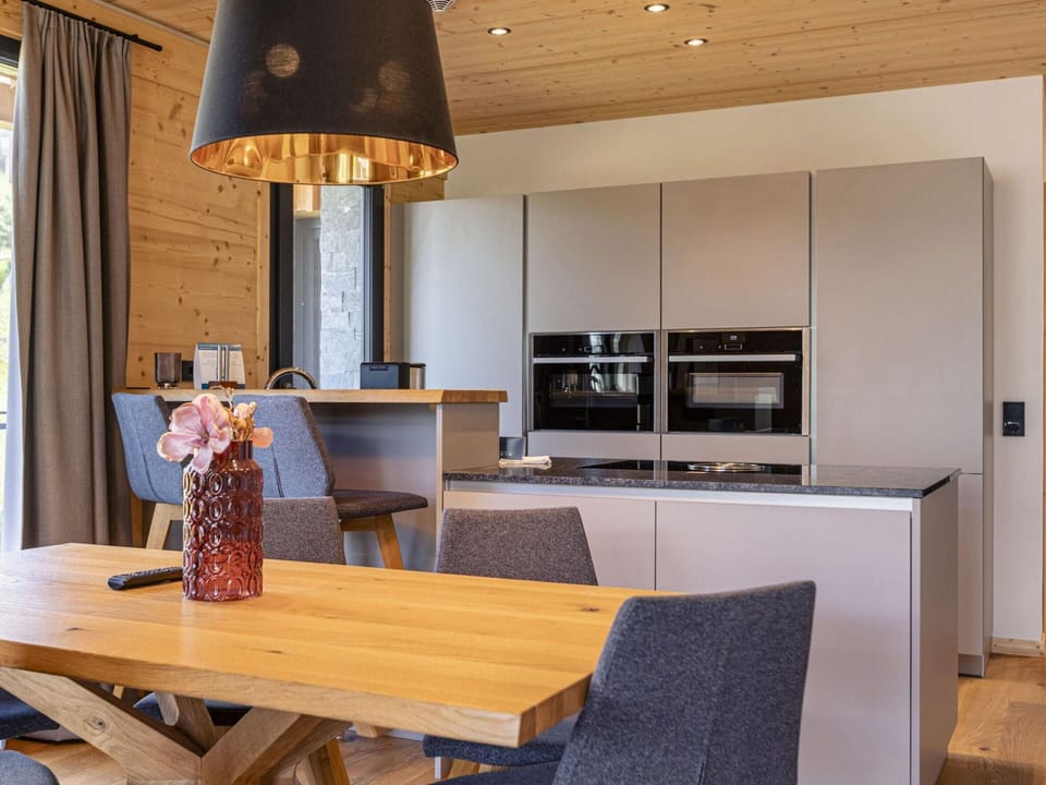 Chalet | Private kitchen | Cookware/dishes/utensils
