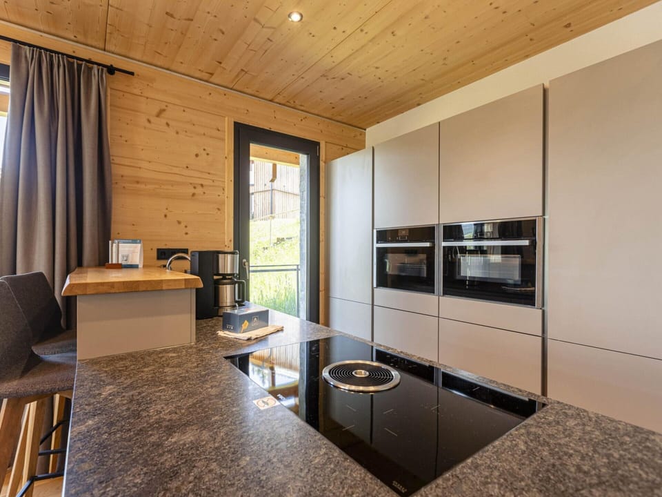 Chalet | Private kitchen | Cookware/dishes/utensils