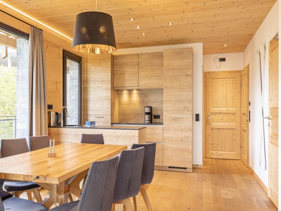 Chalet | Dining