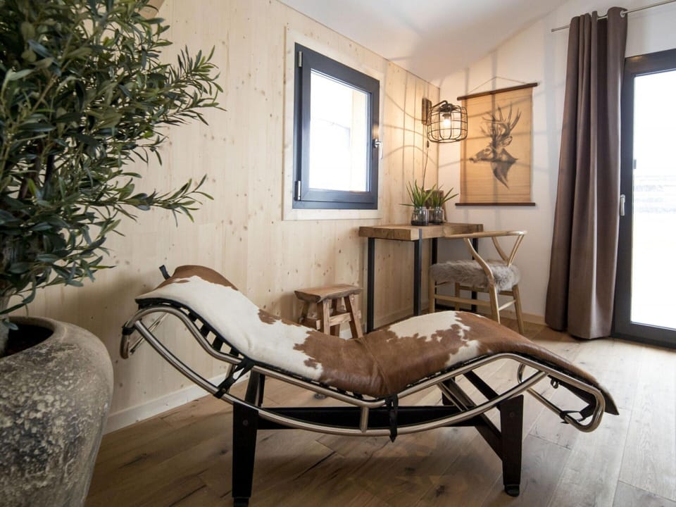 Chalet | Living area