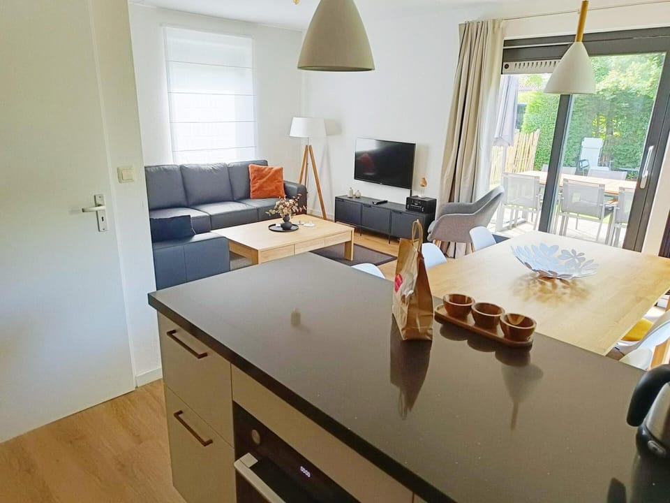 House | Private kitchen | Electric kettle, toaster