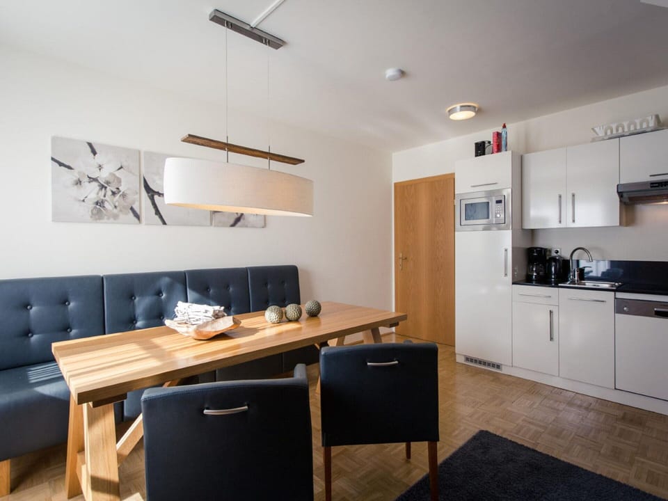 Apartment | Private kitchen | Electric kettle, toaster