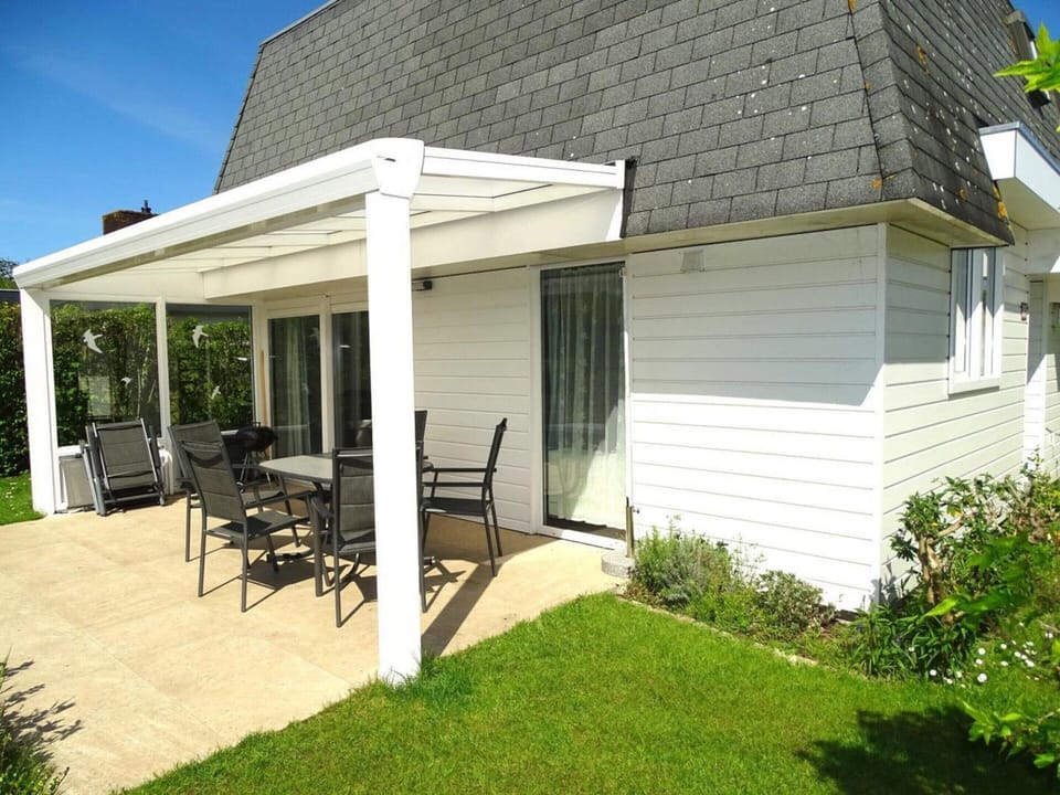 House | 3 bedrooms, individually furnished