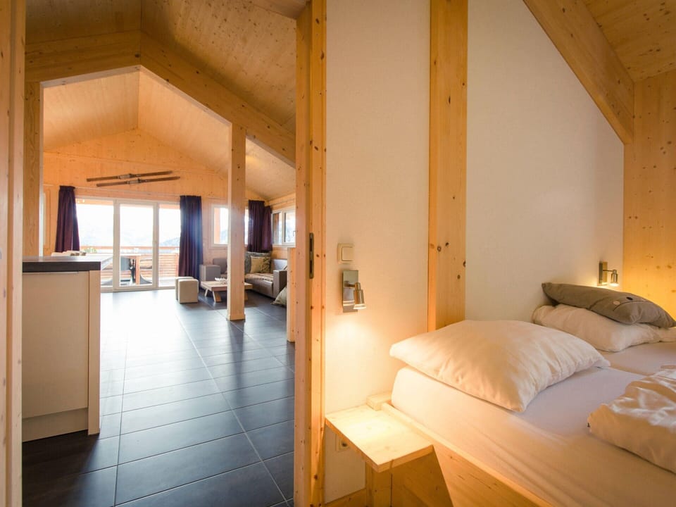 Chalet | 5 bedrooms, individually furnished, bed sheets