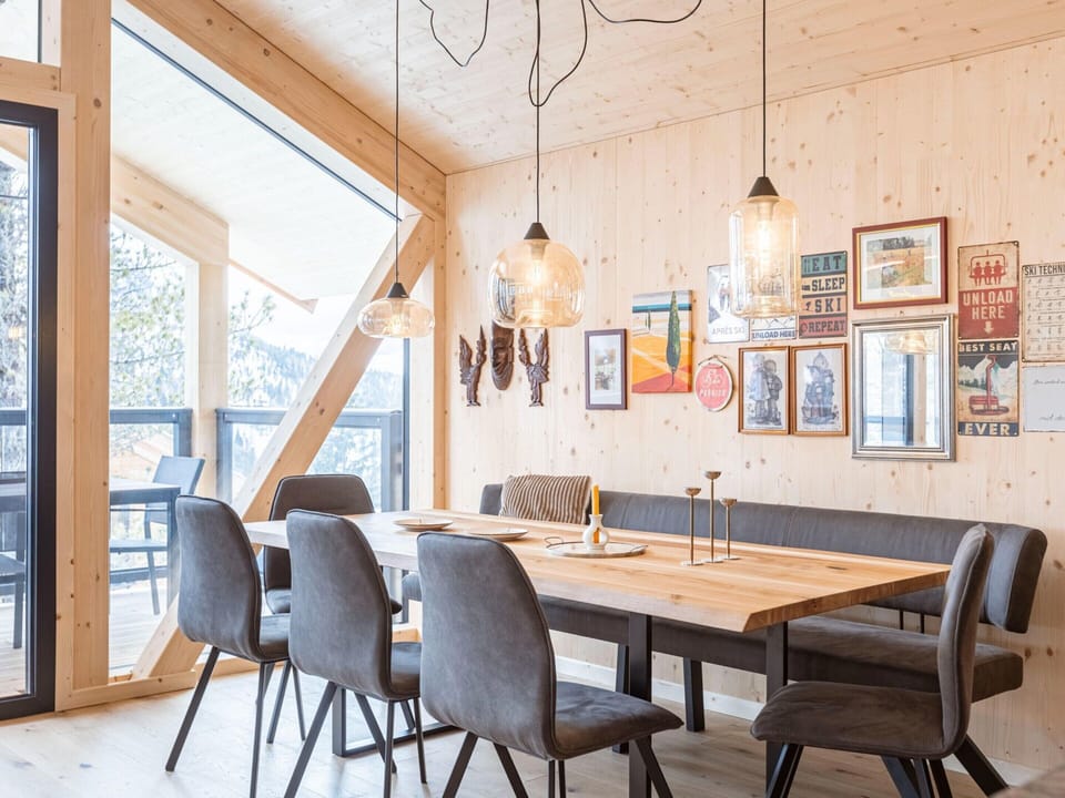 Chalet | Dining
