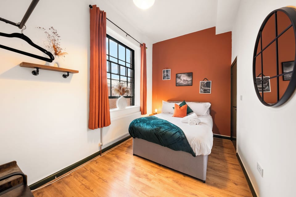 Apartment | 3 bedrooms, desk, iron/ironing board, free WiFi