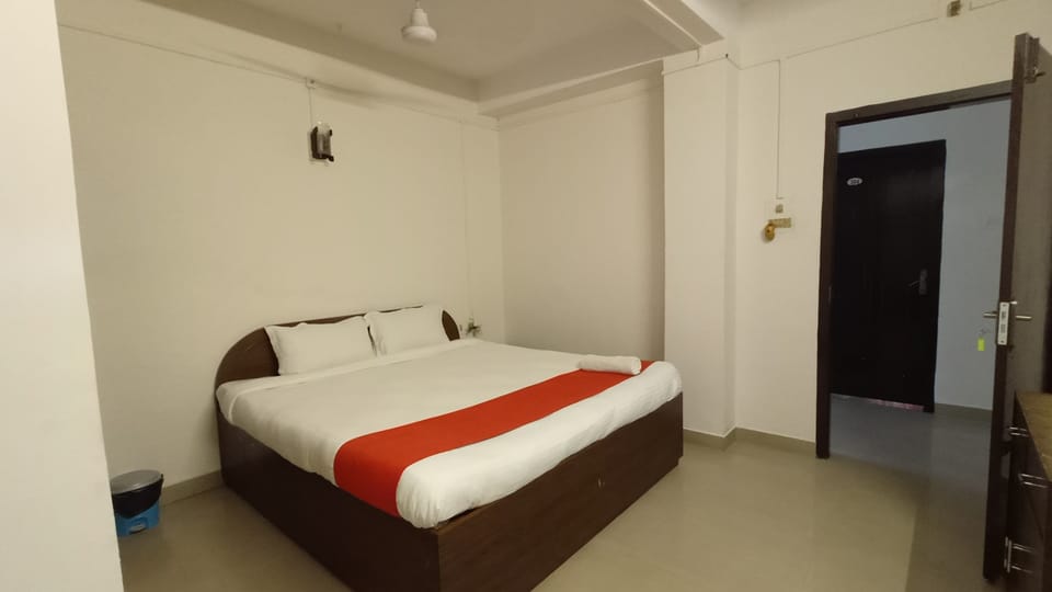 Deluxe Room | Premium bedding, bed sheets
