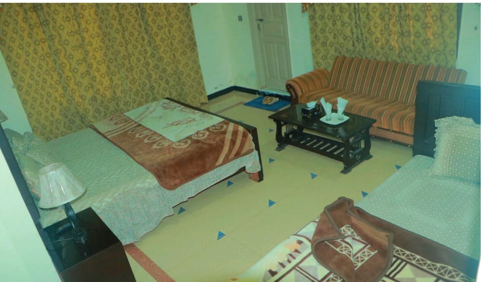 Family Room | WiFi (free)