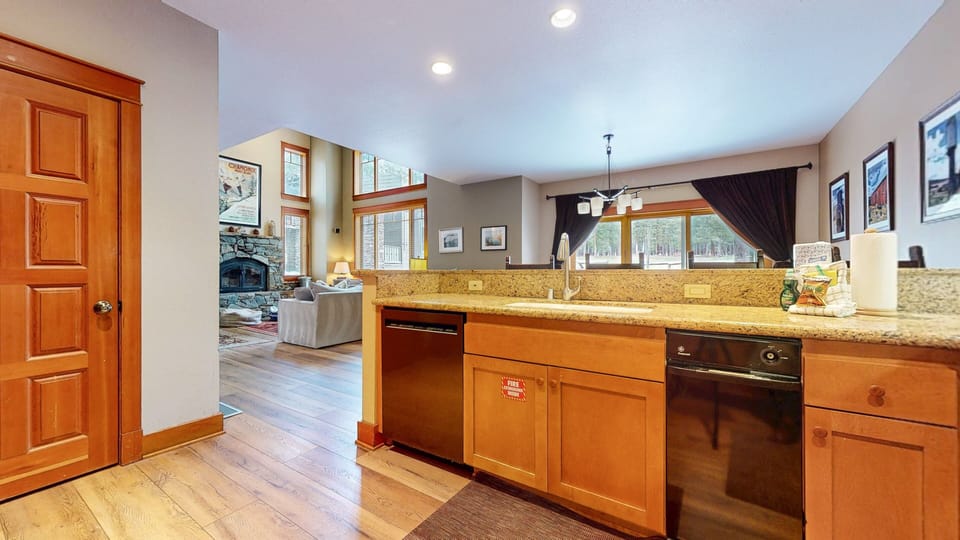 Townhome, 4 Bedrooms | Interior