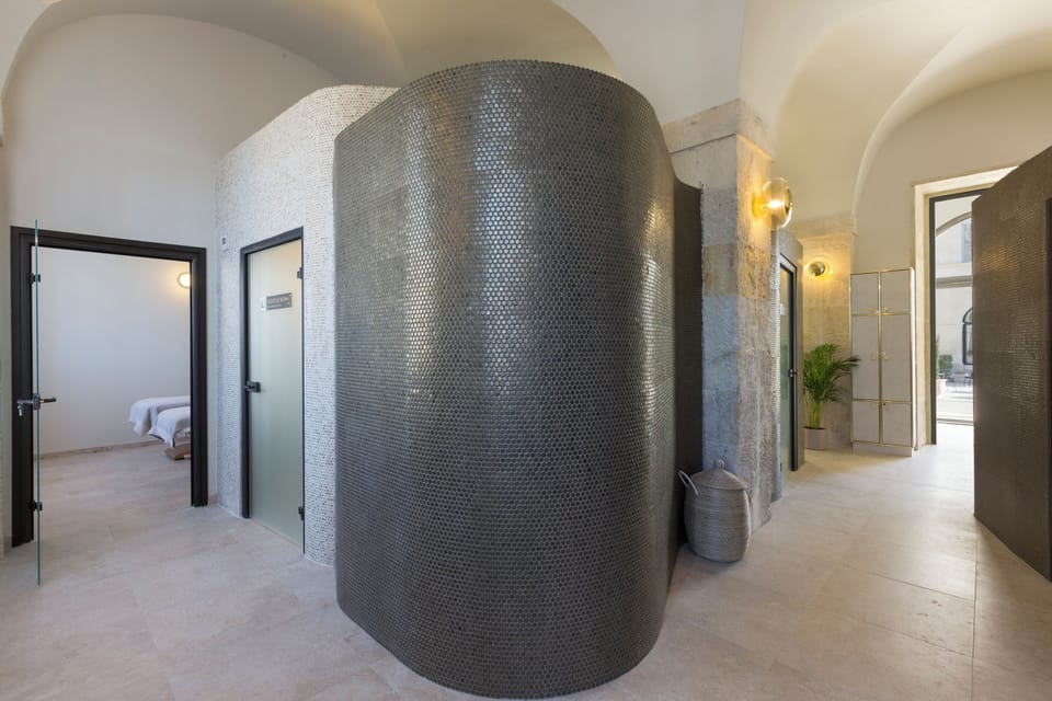 Sauna, steam room, massages