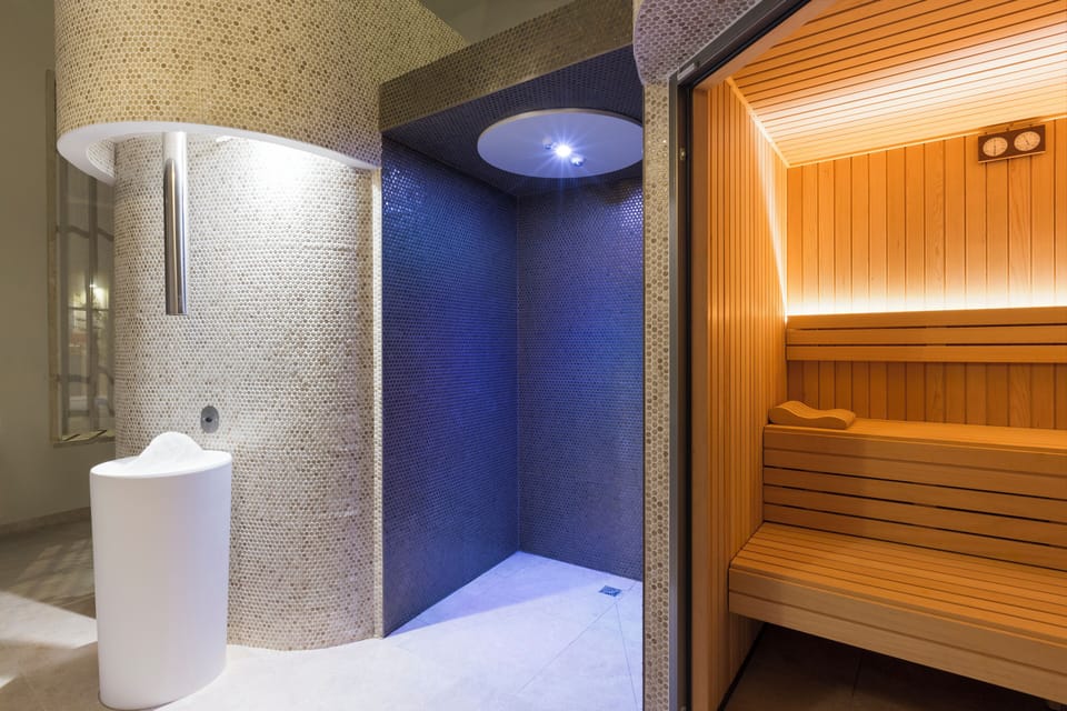 Sauna, steam room, massages