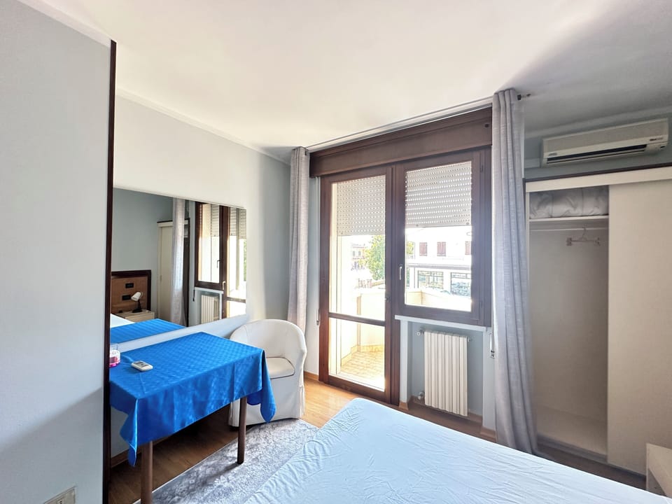 Comfort Single Room | Desk, laptop workspace, free WiFi