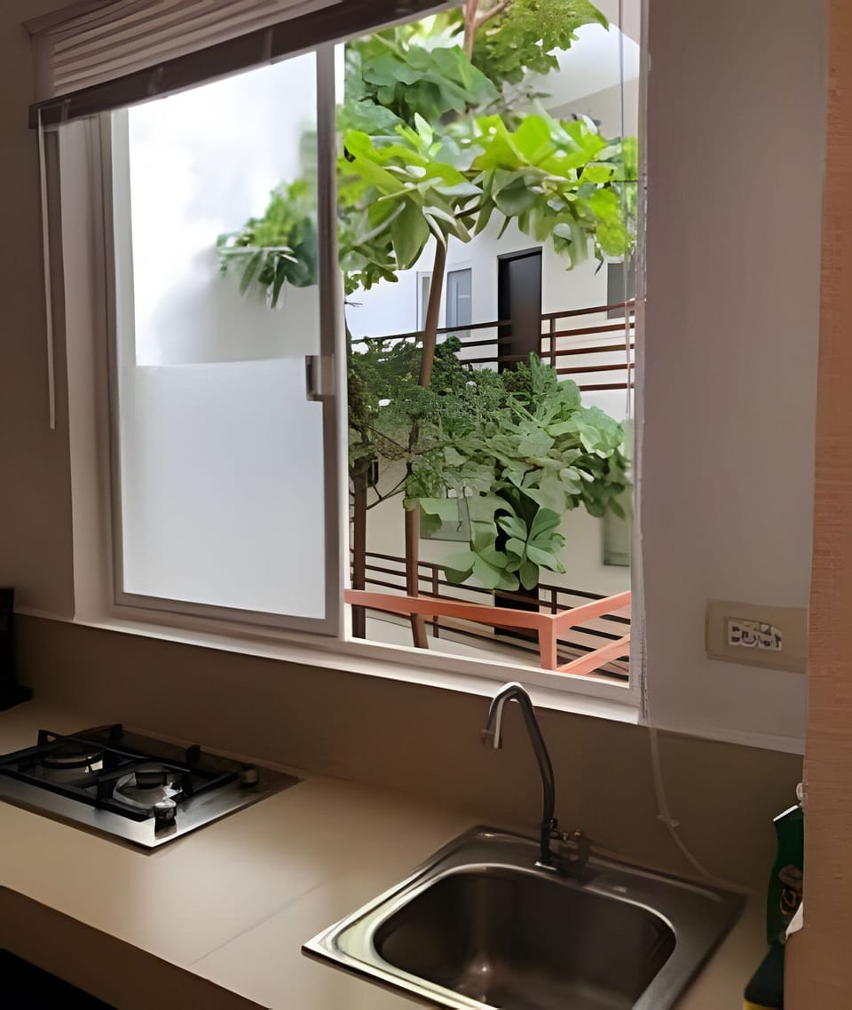 Standard Studio | Private kitchen | Mini-fridge, microwave, coffee/tea maker, cleaning supplies