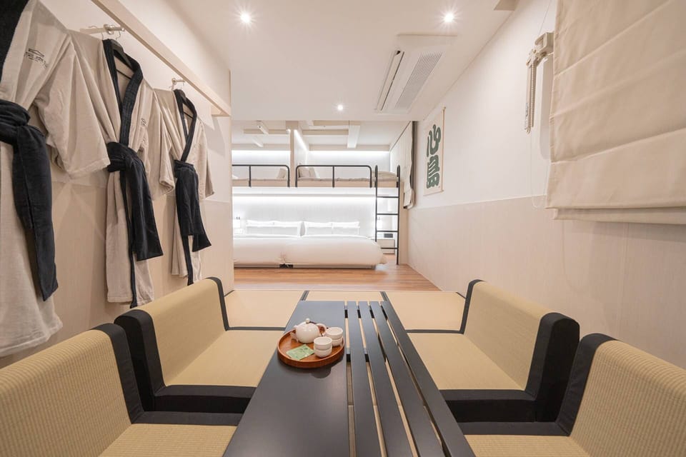Bunker Bed | Free minibar, soundproofing, free WiFi, bed sheets