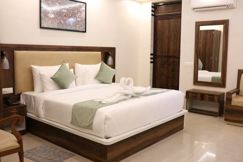 Premium Room, 1 Bedroom | Laptop workspace, free WiFi