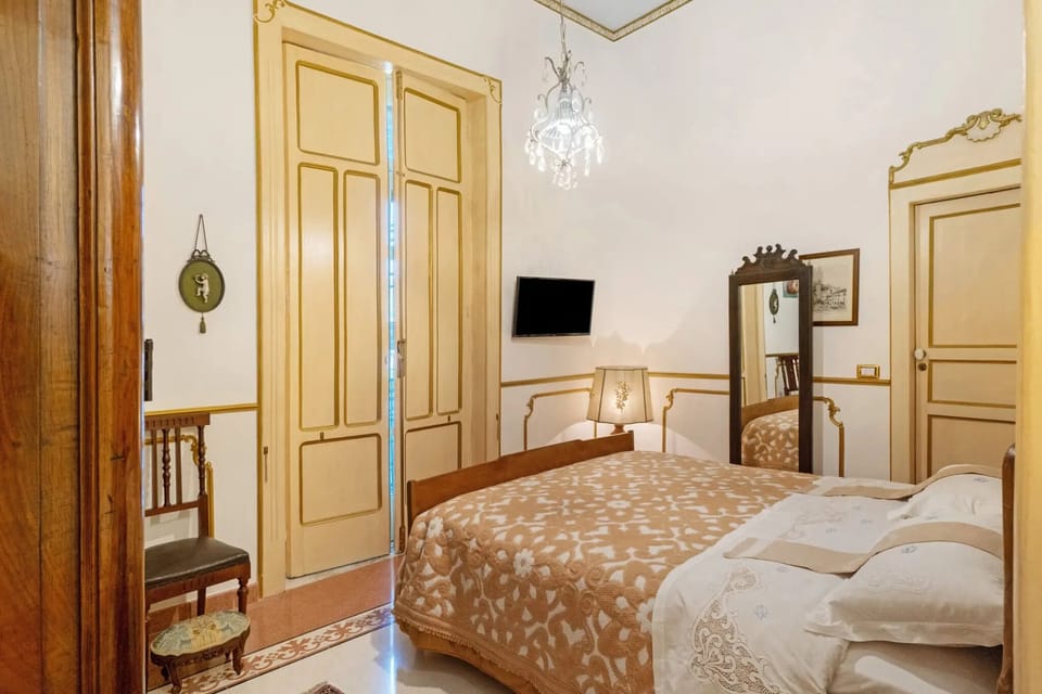 Deluxe Suite, City View | 1 bedroom, free WiFi