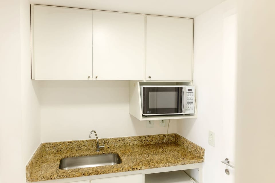 Standard Suite, Balcony, Sea View | Private kitchenette | Mini-fridge, microwave