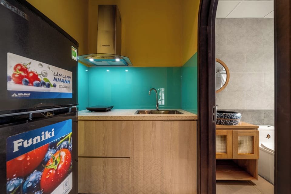 Superior Studio, Kitchen, Ground Floor | Private kitchen | Fridge, paper towels