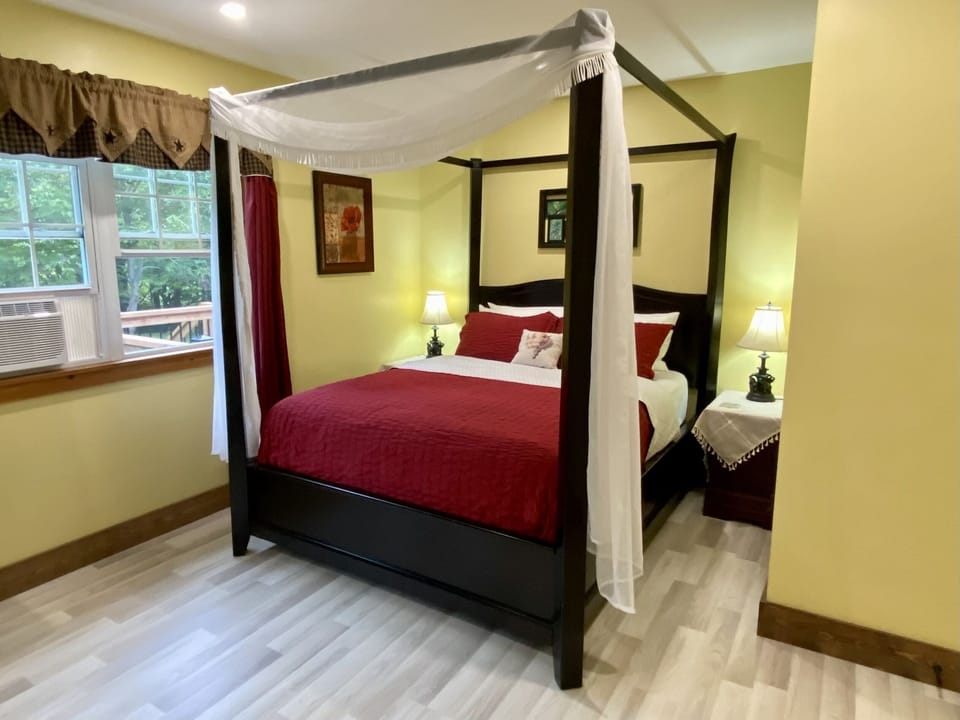 Double Room, Ensuite ( Sunset Cove)