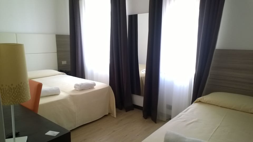 WiFi (free), bed sheets