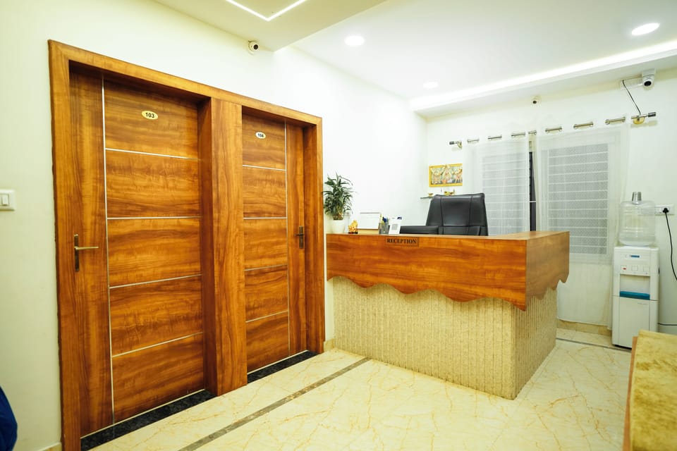Family Double Room, City View | Desk, laptop workspace, free WiFi
