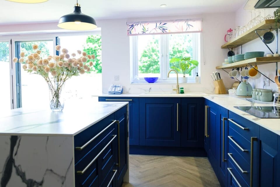 Deluxe Cottage | Private kitchen | Electric kettle