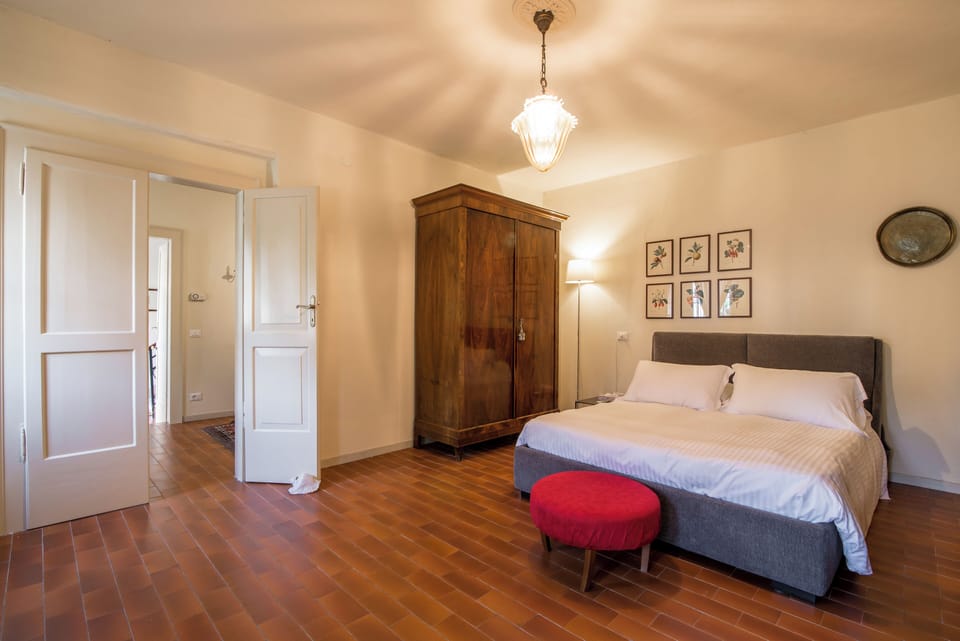 Basic Double Room | Free WiFi, bed sheets