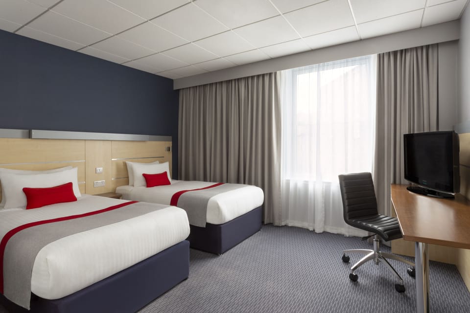 1 bedroom, hypo-allergenic bedding available, desk, blackout drapes