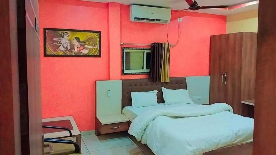 Single Room, Balcony, City View | Premium bedding, WiFi (free), bed sheets