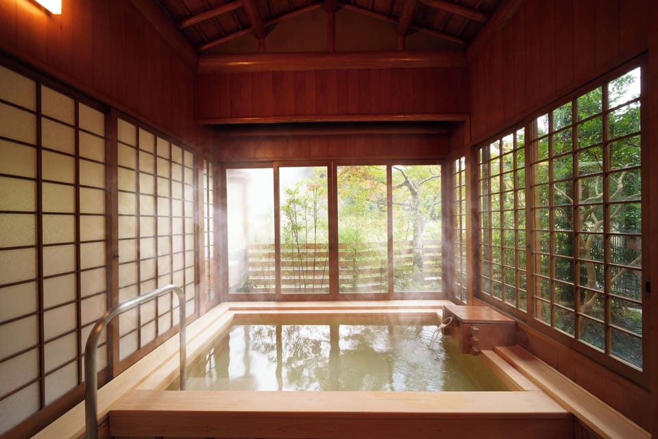 Yufuin Geihinkan Torigoebettei House in Japan