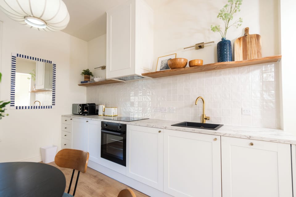 Apartment | Private kitchen | Fridge, microwave, oven, stovetop