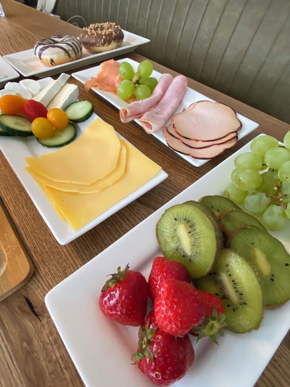 Free daily continental breakfast
