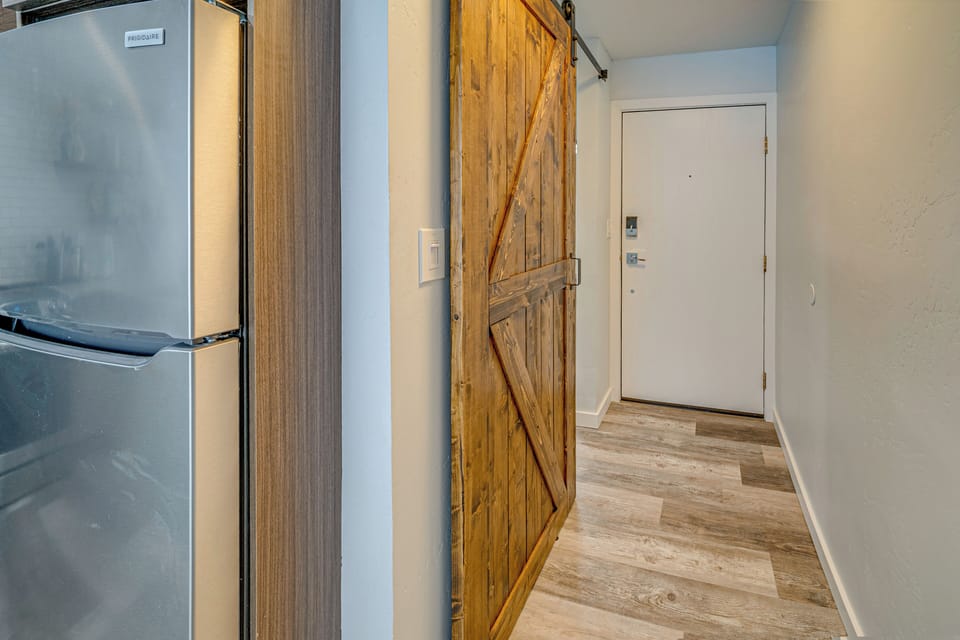 Apartment (0 Bedroom) | Interior